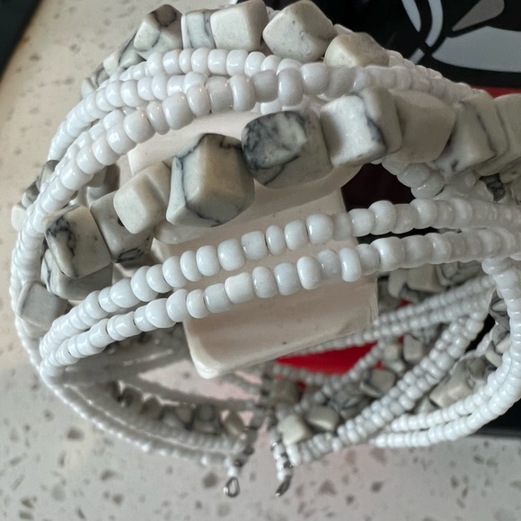 Natural howlite  bead Bracelet. - Picture 2 of 7